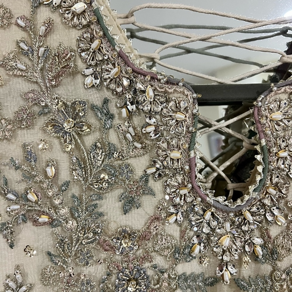 Baroque formal gown - Picture 5 of 11